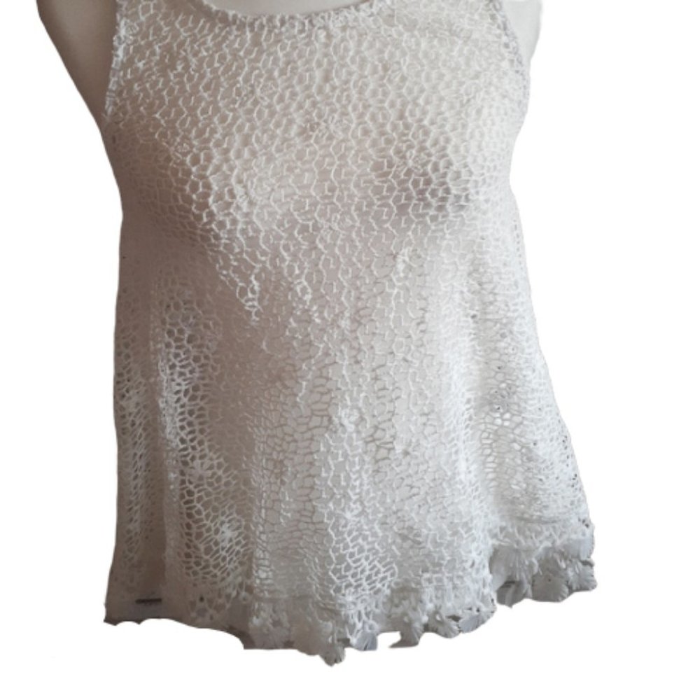 3/$20Crochet White floral top open back boho small